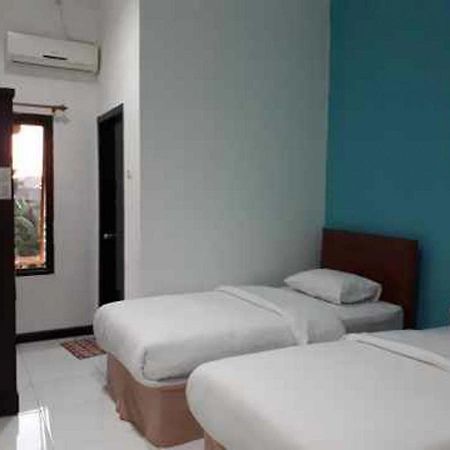 Reddoorz At Hotel Rumberpon 索龙 外观 照片