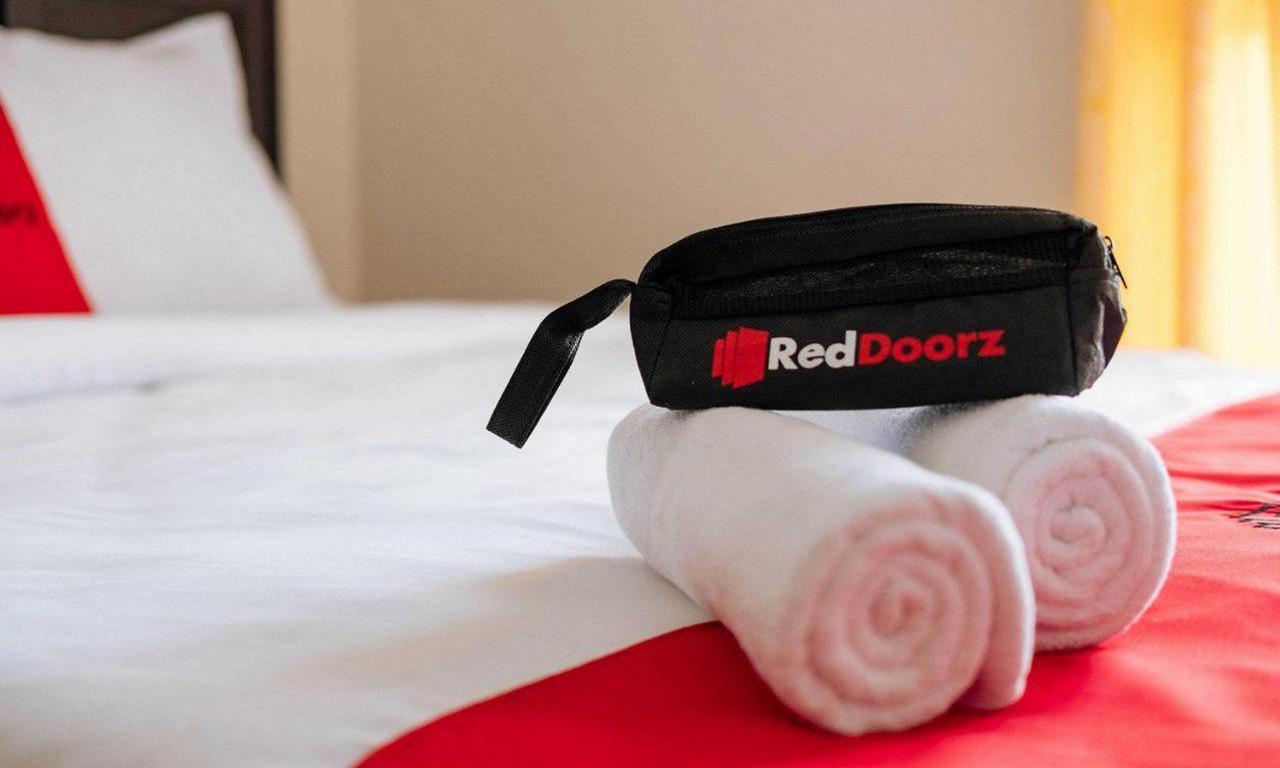 Reddoorz At Hotel Rumberpon 索龙 外观 照片